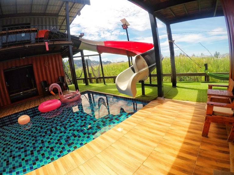 Villa with pool — photo 4