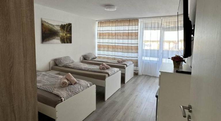 Holiday apartment with 3 rooms for 8 persons — photo 2
