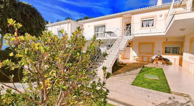 Holiday apartment with yard, terrace & private pool — photo 4