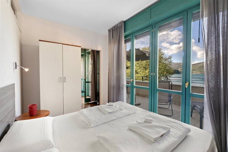 Holiday apartment with terrace | Water view — photo 5