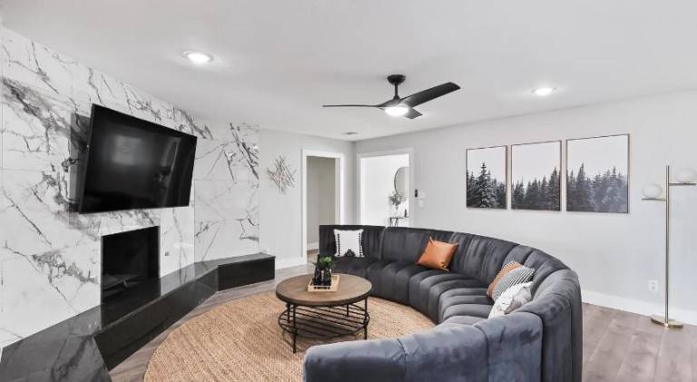 Vacation home with pool in Plano, TX