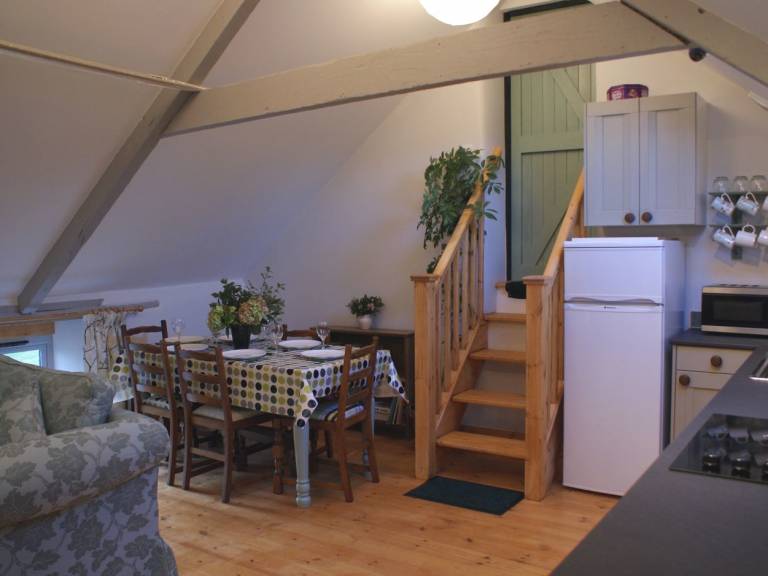 Cottage with yard & barbecue — photo 4
