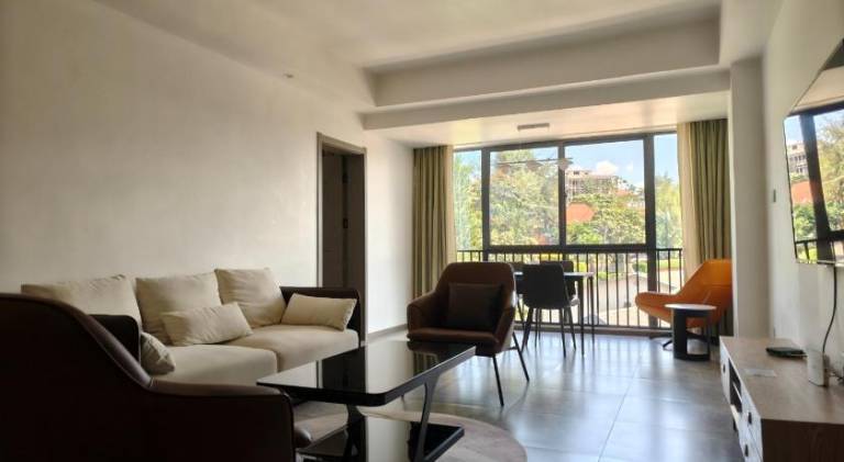 Serviced apartment with pool — photo 4