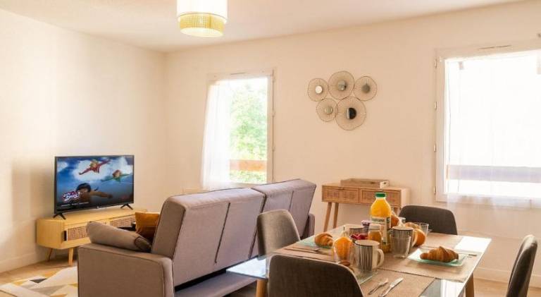 Holiday apartment with 2 rooms for 6 persons — photo 2