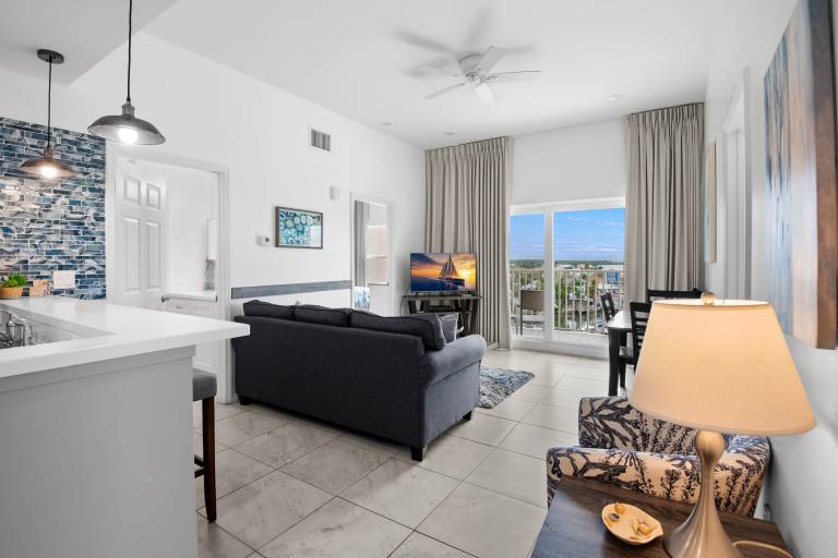 Children-friendly condo with heated pool & hot tub | Water view | Beach nearby | Pets are welcome — photo 5