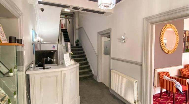 The Broadway Hotel — photo 4