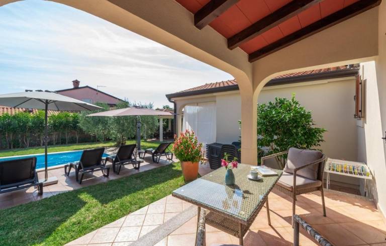 Fully equipped pleasant villa with barbecue, patio & private pool | Dogs allowed — photo 3