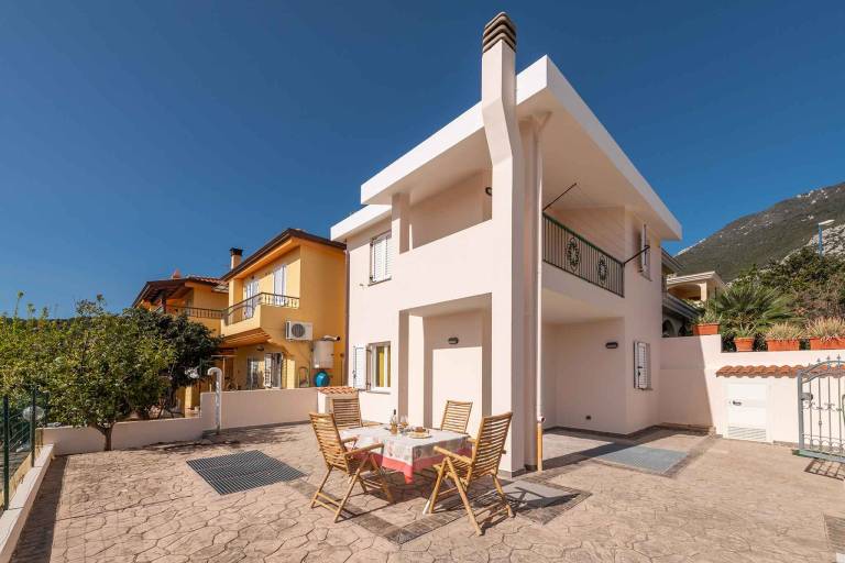 Villa Orosei