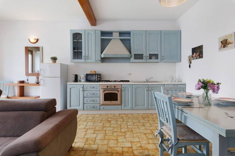 Fully equipped vacation home with fast internet, patio & BBQ | City view | Pets are welcome — photo 4