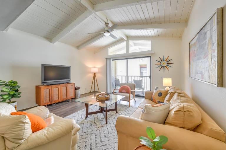 Pool Access Pet Friendly Palm Springs Condo