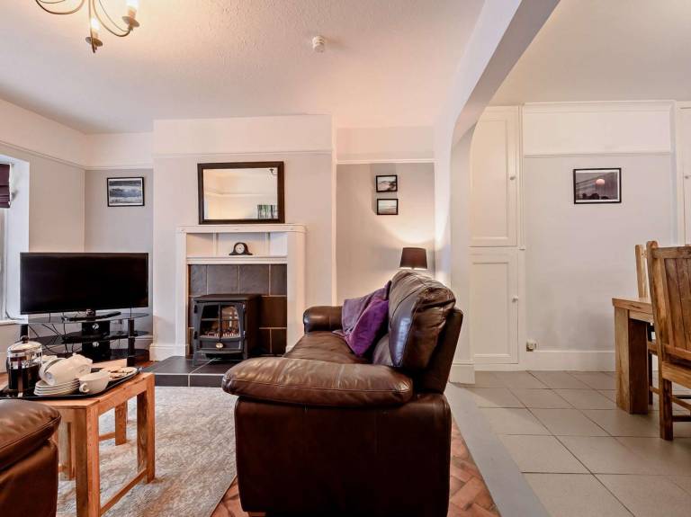 Fully equipped charming cottage with yard | Close to the beach | Pets are welcome — photo 3