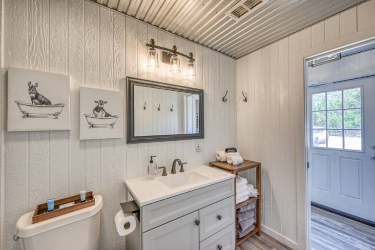 Vacation home with jacuzzi — photo 5