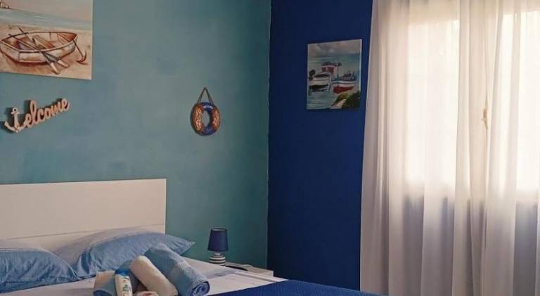 LA TERRAZZA SUL MARE camera fronte mare&vicino aereoporto SICILIAN VINTAGE STYLE SEASIDE ROOM in Cinisi
