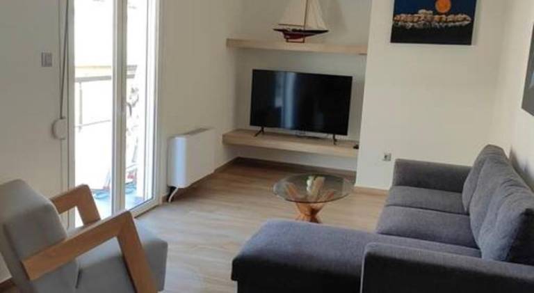 Apartment with 2 rooms for 6 persons in Piraeus