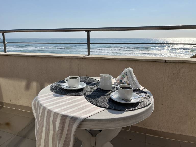 Apartment with magnificent sea view — photo 2