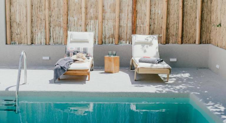 Kostantakis Pool house in Milos