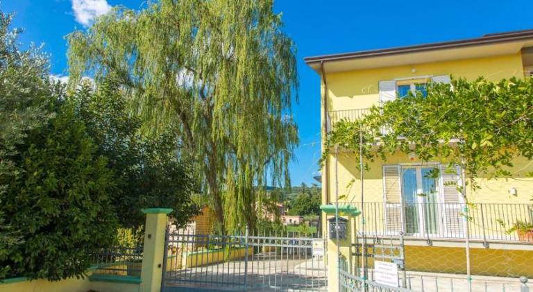 Vacation home with jacuzzi | Pets allowed — photo 5