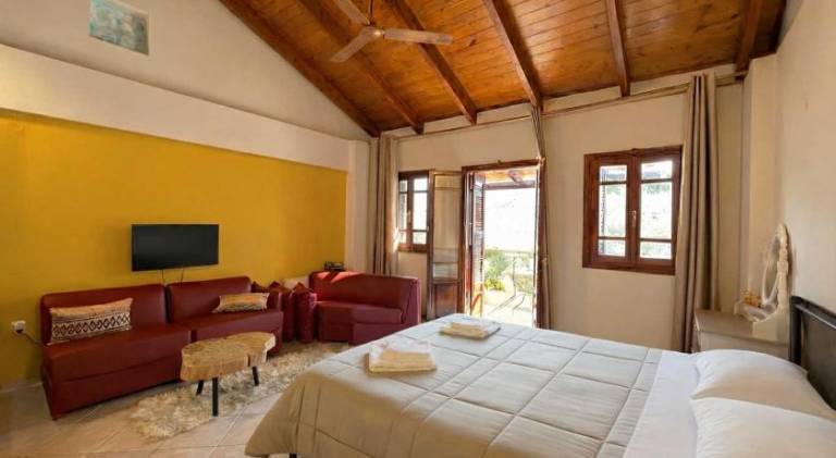 Holiday apartment with patio | Perfect for remote work | Pets allowed in Patras