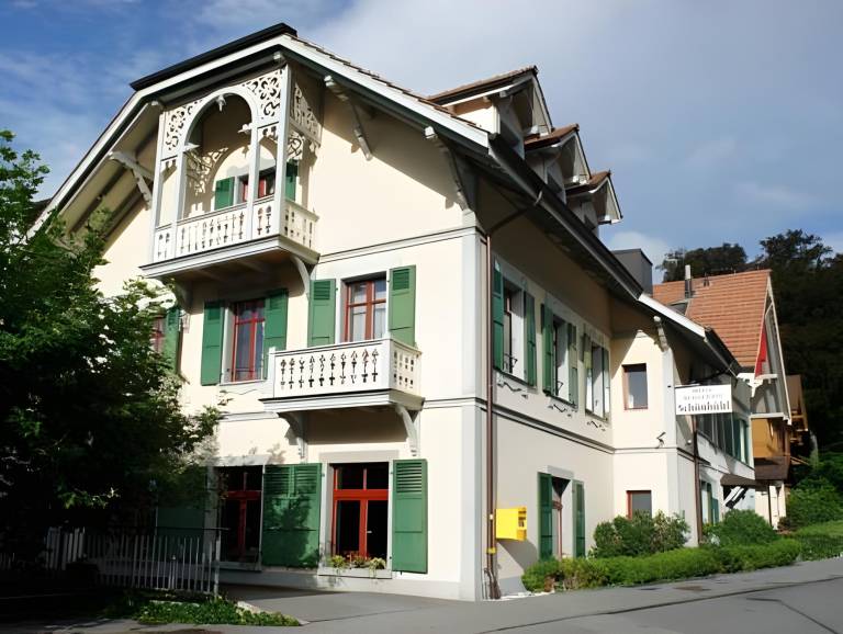 Schonbuhl Hotel & Restaurant Lake Thun in Hilterfingen