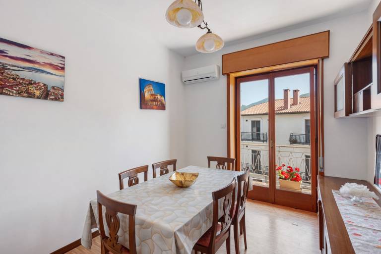 Holiday apartment with fast internet | City view — photo 2