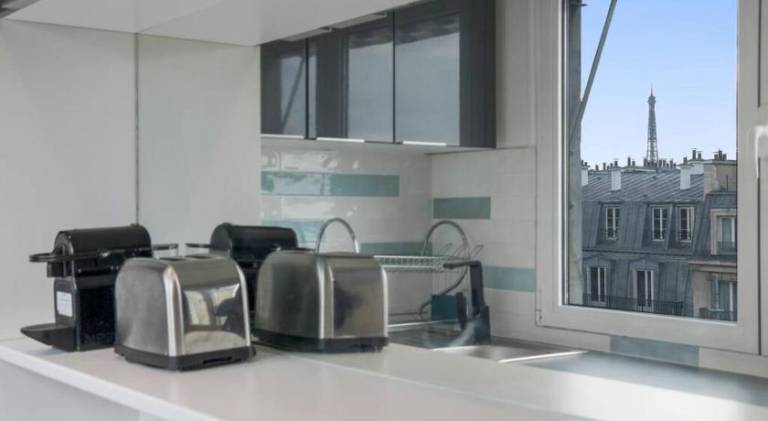 1 BedroomHaussmannAmazing viewEffeilTowerAC — photo 4