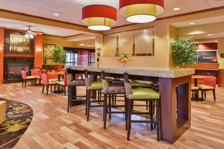 Hampton Inn Emporia — photo 3