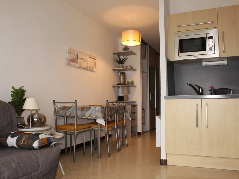 Studio with 1 room for 4 persons — photo 5