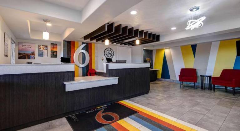 Motel 6 Buttonwillow, CA - Central — photo 2