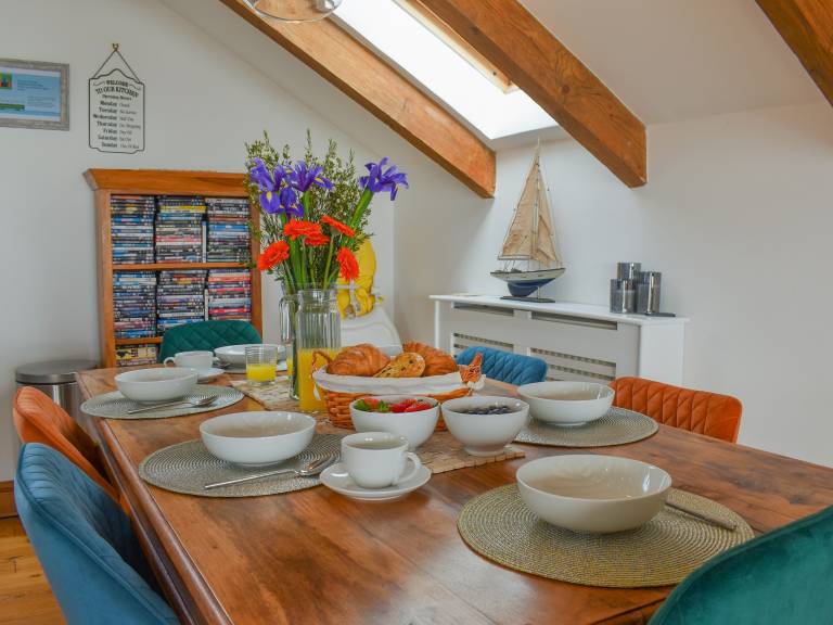 Family-oriented wonderful cottage with garden & patio | Beach view | Pets are welcome — photo 2