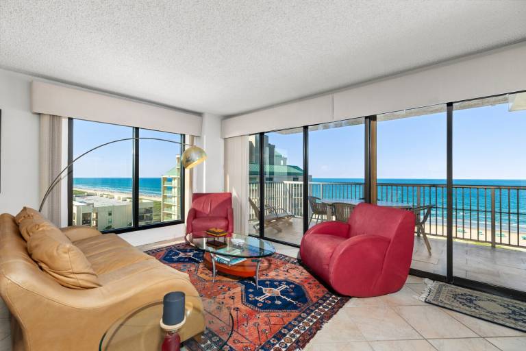 Child-friendly condo with private pool | Next to the beach | Dogs allowed — photo 2