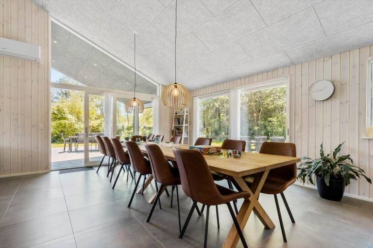 Family-oriented house with sauna, terrace & hot tub | Pet-friendly — photo 5