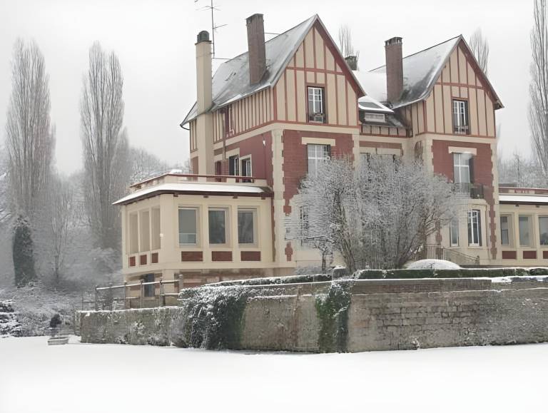 Chateau de Quesmy in Compiègne