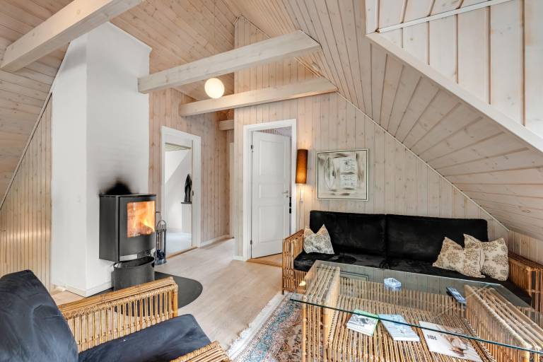 House with sauna & hot tub — photo 4