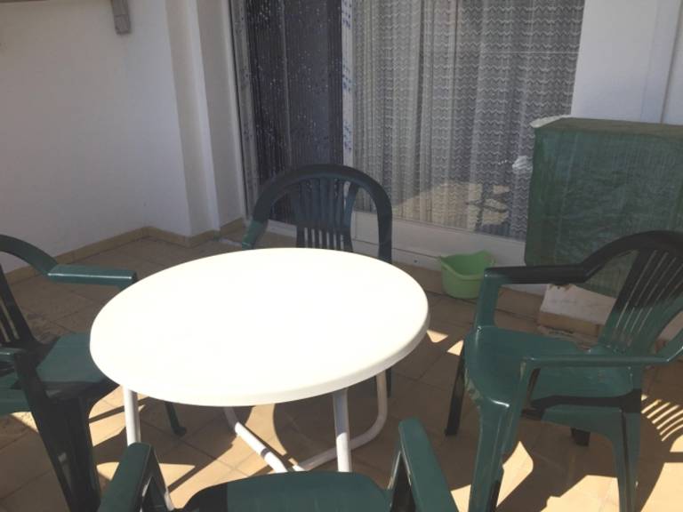 Holiday apartment with yard & pool — photo 4