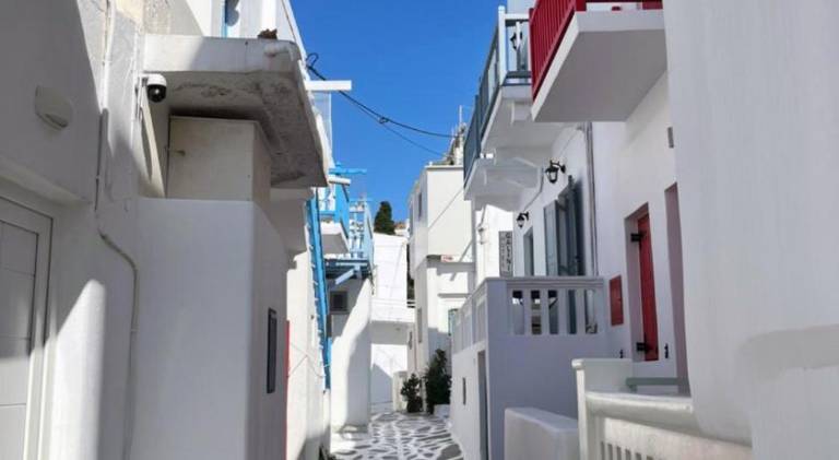 Family-oriented charming vacation home with terrace & garden | Beach nearby | Good for workation | Pets are welcome — photo 4