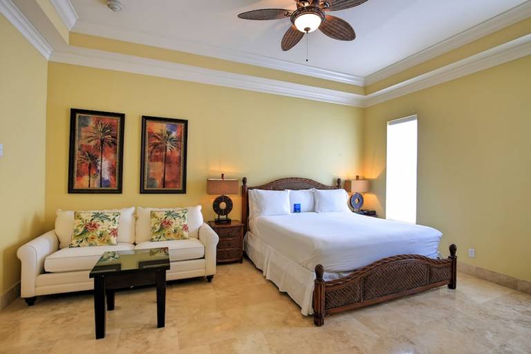 Resort The Bight Settlement