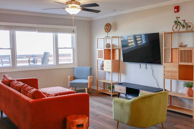 1866 EOV Beach Suite — photo 2