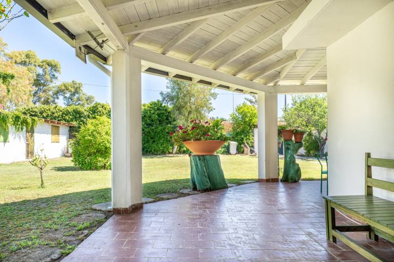 Holiday Home 'Giardino Del Melograno' with Private Terrace, Wi-Fi and Air Conditioning in Quartu Sant'Elena