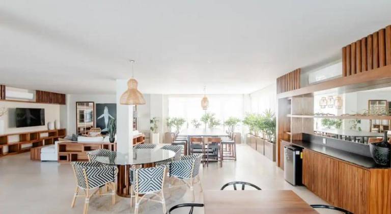 Apartment with pool | Pets are welcome — photo 3