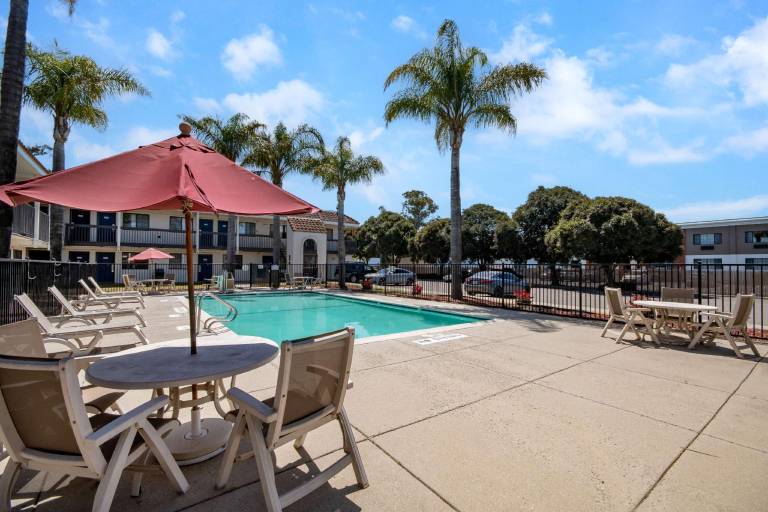 Motel 6 Lompoc, CA — photo 4