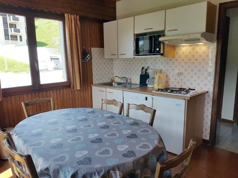 Apartment with 2 rooms for 6 persons — photo 3