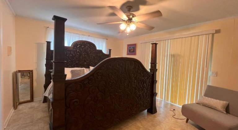 Private Guest Room 5 Min and less from FAMU, FSU, Downtown- TheDollHouse — photo 2