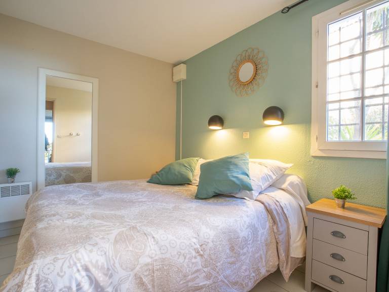 Family-friendly rental apartment with garden, pool & patio | Sea view | Pets are welcome — photo 4