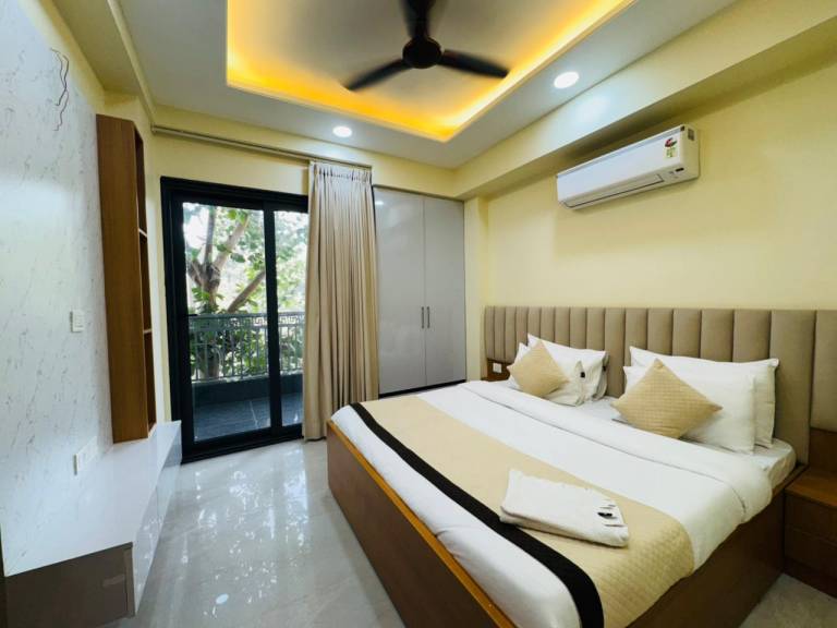 Akshay Premium 1 BHK Suites Near Artemis Hospital — photo 2