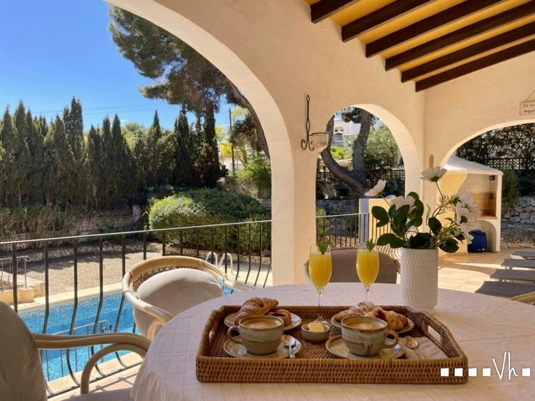 Villa with BBQ, garden & private pool — photo 5