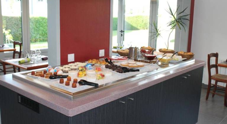 Brit Hotel Mayenne — photo 5
