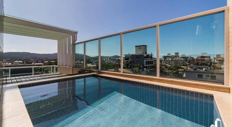Rental apartment with pool | Beach nearby | Dogs allowed in Bombinhas