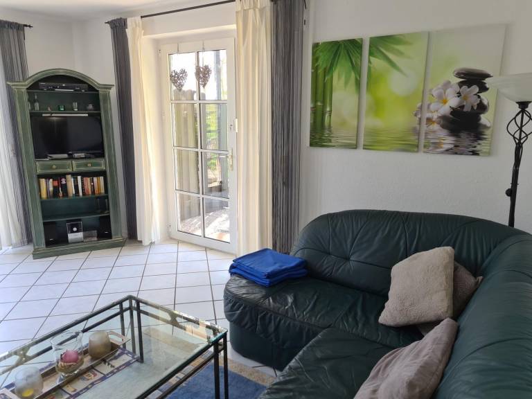 Holiday apartment with patio — photo 5