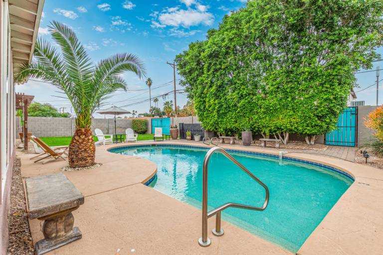 Sunset ASU Private Pool Updated Kitchen Baths