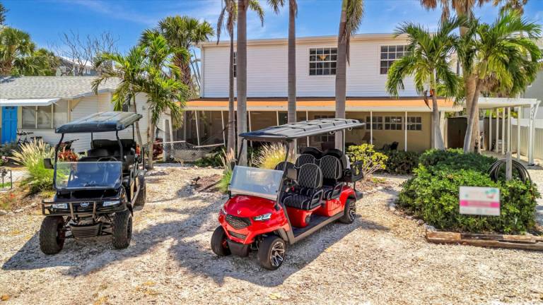 Children-friendly house with private pool, hot tub & grill | Beach nearby | Pet-friendly — photo 2